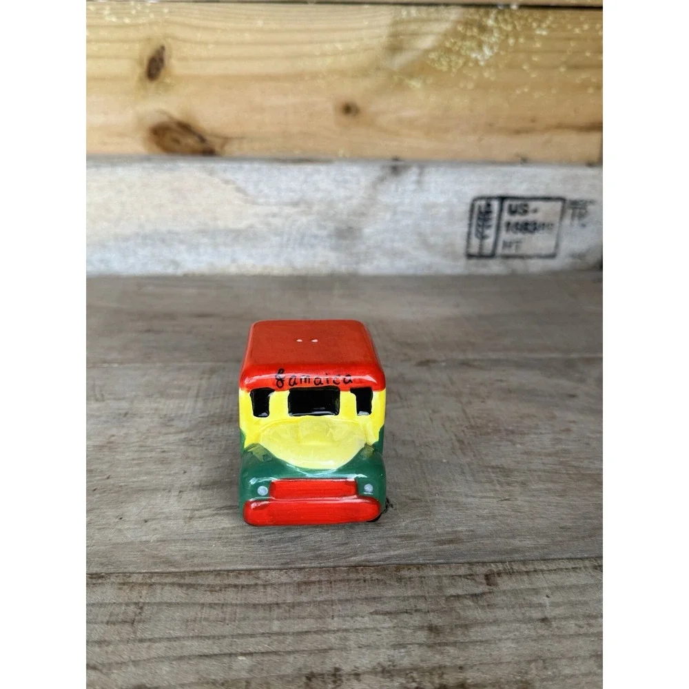 Jamaican Salt OR Pepper Shaker‎ Jamaican Bus Ceramic Bus